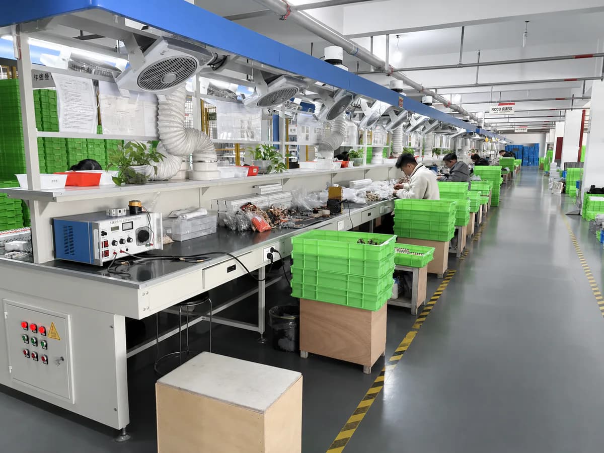 VIOX product assembly line supporting practical product structure development